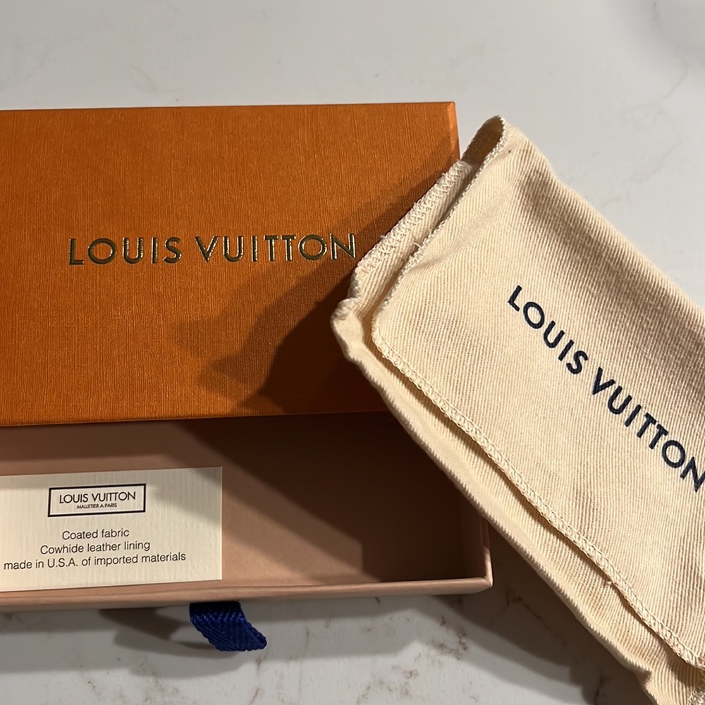 Louis Vuitton Key Pouch NIB - Picture 5 of 7